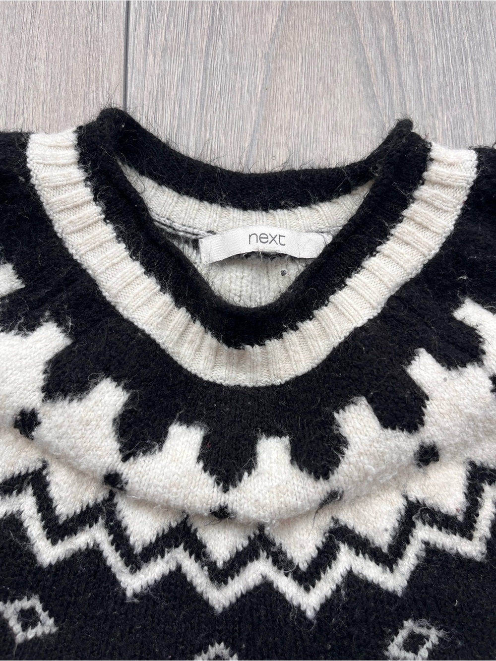Classic Fair Isle Pattern Pull Over Sweater - Picture 2 of 4